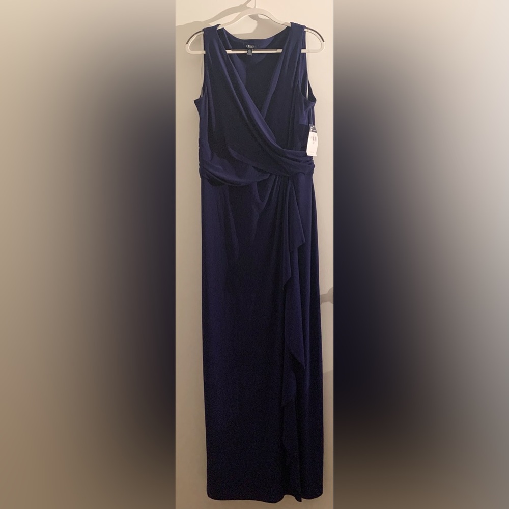 Elegant, long dress. Perfect for wedding or graduation